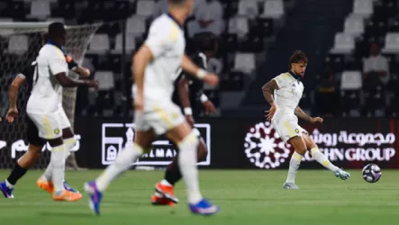 النصر يؤكد على صدارة الدوري السعودي برباعية في شباك الشباب