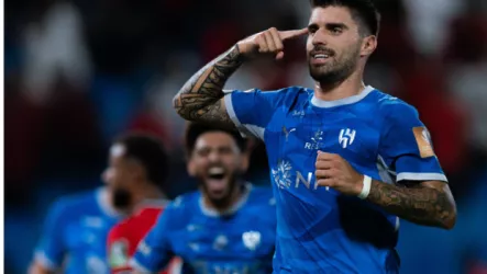 ركلة مجانية.. تصريحات نارية من مدرب الرائد بعد الخسارة أمام الهلال في الكأس