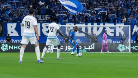 شاهد| نيوم يصعق الهلال بثنائية ويلحق به الهزيمة الأولى في دوري روشن