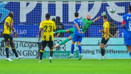  سرقة أم قرار صائب؟ .. خلاف تحكيمي ناري حول نهاية كلاسيكو الهلال والاتحاد