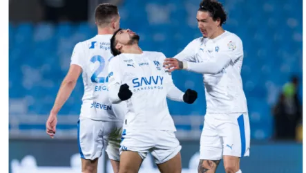 الرياض يفاجئ الهلال بالتعادل ويقدم هدية للنصر في دوري روشن