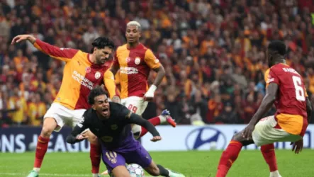 فيديو| شاهد ملخص الشوط الأول من قمة جلطة سراي وبرشلونة في دوري أبطال أوروبا