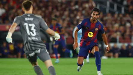 فيديو| شاهد لامين يمال يمنح برشلونة الأفضلية أمام سيلتا فيجو من علامة الجزاء