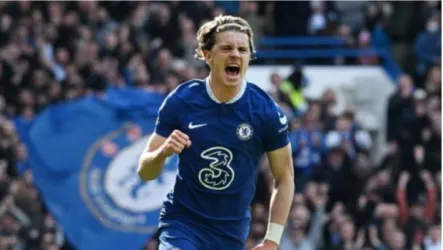 من بوابة الغريم.. نجم أتلتيكو على بعد خطوة من العودة إلى لندن