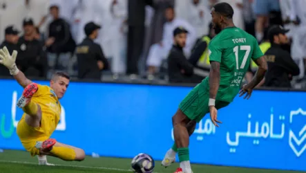  شاهد.. الأهلي يقسو على الشباب في عقر داره بخماسية بدوري روشن