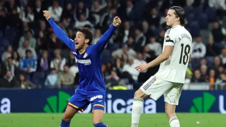 لقطة الركبة تثير الجدل.. كيف أفلت مدافع ريال مدريد من عقوبة الطرد أمام خيتافي؟