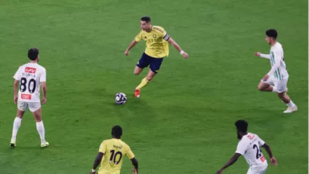  شاهد.. رونالدو يعود للتسجيل ويقود النصر لتقدم مثير على النجمة