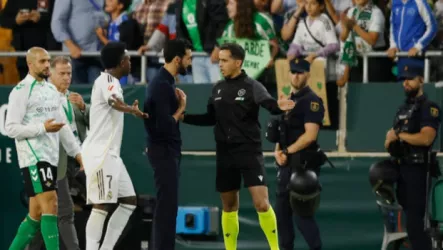  تقييم صادم لحكم مباراة ريال مدريد وبيتيس بعد الأخطاء الكارثية