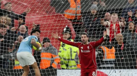 اغرب عن وجهي.. هالاند يكشف كواليس حواره الصادم مع سوبوسلاي في قمة البريميرليج