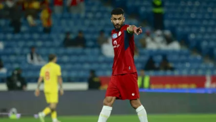 القادسية يقع في فخ التعادل أمام ضمك بالدوري السعودي