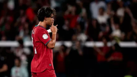 شاهد| البرتغال تتقدم على ويلز بصاروخية من فيليكس في الشوط الأول