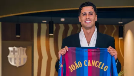 رسميًا.. برشلونة يعلن عودة كانسيلو في صفقة انتقال حر
