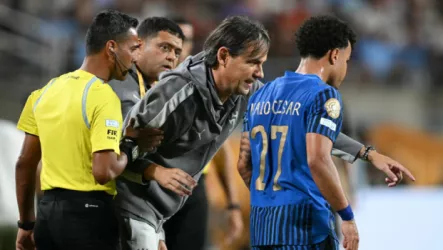 ديربي الرياض | نجم الهلال يغادر ملعب المباراة قبل انطلاق الكلاسيكو