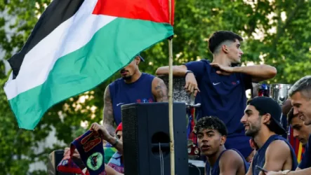فليك يواجه غضب الجماهير.. القصة الكاملة لموقفه من القضية الفلسطينية