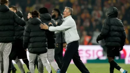 فيديو| باريس سان جيرمان بطلا للدوري الفرنسي للمرة الـ14 بثنائية في لانس