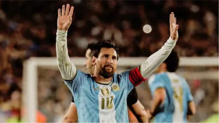 10 لقطات من وداع ميسي الأخير مع منتخب الأرجنتين .. فيديو