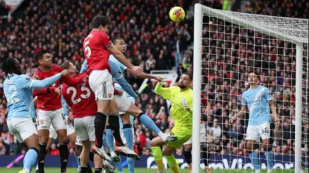 تعادل سلبي يحسم الشوط الأول بين مانشستر يونايتد ومانشستر سيتي