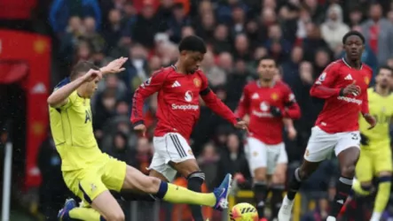 فيديو| شاهد ملخص الشوط الأول من قمة مانشستر يونايتد وتوتنهام في البريميرليج