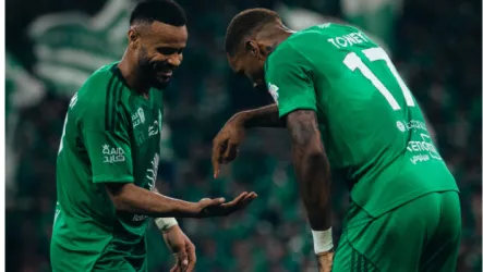  اشتباكات بالأيدي بين لاعبي الأهلي والنصر في قمة دوري روشن.. فيديو