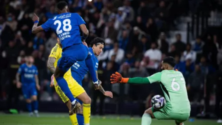 رد مفاجئ من الاتحاد على طلب الهلال التعاقد مع العبود .. هذا اللاعب ثمن الصفقة