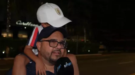 دمي يحمل أصولاً سعودية.. مشجع أوروجوياني يشعل المونديال ويعترف بسر عن دوري روشن
