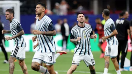 فيديو| شاهد عناق حار بين ميسي ومحمد صلاح قبل قمة مصر والأرجنتين في كأس العالم