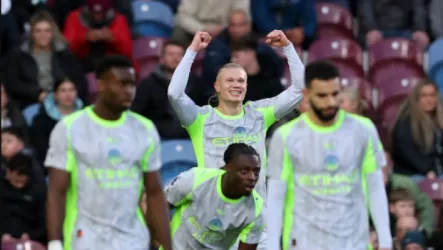  فيديو| شاهد مانشستر سيتي يهزم بيرنلي 1-0 ويتصدر الدوري الإنجليزي لأول مرة