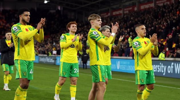 نورويتش سيتي يحقق أول فوز في الدوري الإنجليزي هذا الموسم
