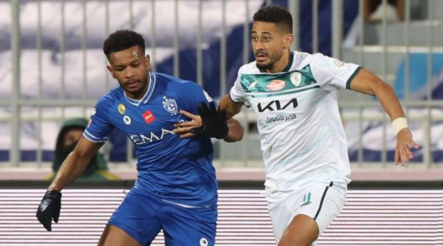 صراع هلالي نصراوي على باتنا بعد إهانة الدوسري ..وأمل إنقاذ الأهلي