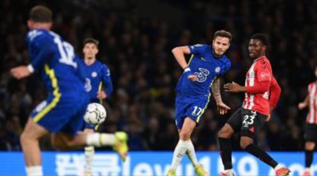 أزمة بين ساؤول نيجيز وجهاز تشيلسي الفني