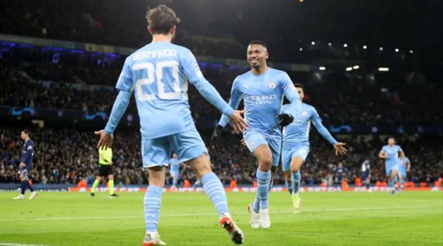 مفاجأة.. سر فشل انضمام نجم مانشستر سيتي إلى برشلونة