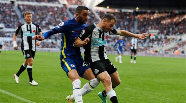 تشيلسي يزيد من أوجاع نيواكسل بثلاثية في الدوري الإنجليزي