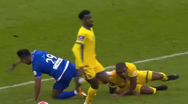 الحالة تستحق الطرد.. تصريح ناري عن واقعة سالم الدوسري وأنسيلمو