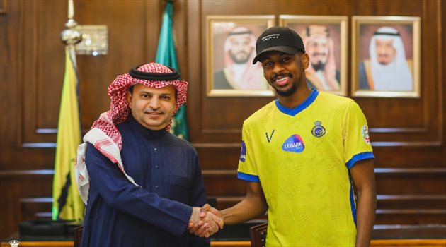 أول تعليق من الخيبري بعد التجديد للنصر