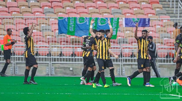 نهاية حزينة بعد "أزمات" غير أخلاقية.. طرد نجم الاتحاد!