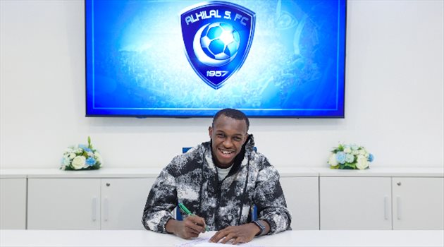 اتحاد الكرة "يصدم" سعود عبدالحميد بعد انتقاله إلى الهلال.. قرار رسمي