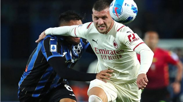 غيابات مؤثرة لميلان قبل مواجهة فيورنتينا في الكالتشيو