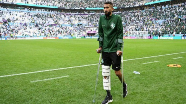 إصابة مزمنة تصدم قائد الهلال.. سر الغياب الطويل في موسم 2023