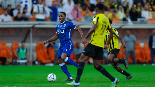 الاتحاد يغري الهلال أمام أوراوا بـمكافأة كبرى.. معجزة آسيا