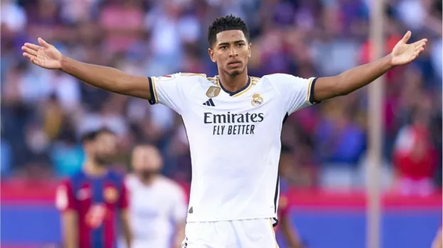 تشافي يهين ريال مدريد وواقعة عنصرية.. إثارة في الكلاسيكو