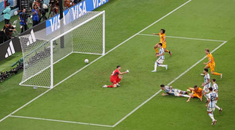 - هولندا والأرجنتين