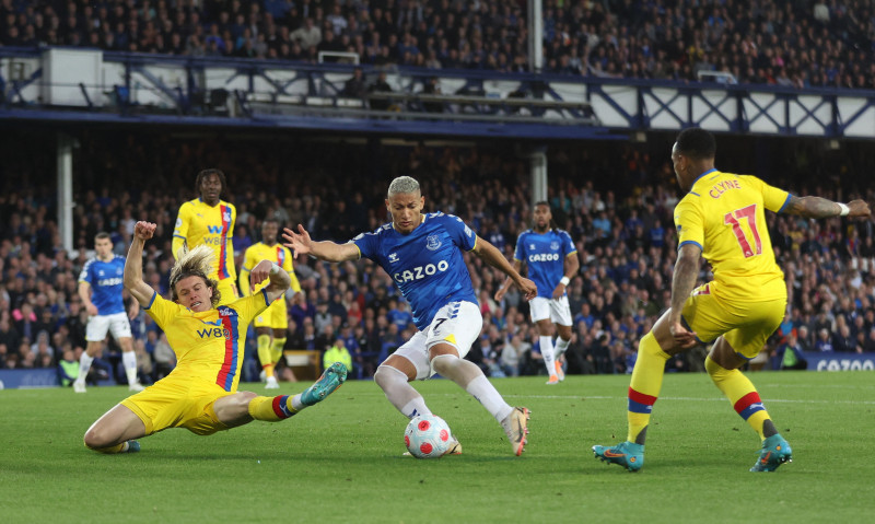 إيفرتون وكريستال بالاس