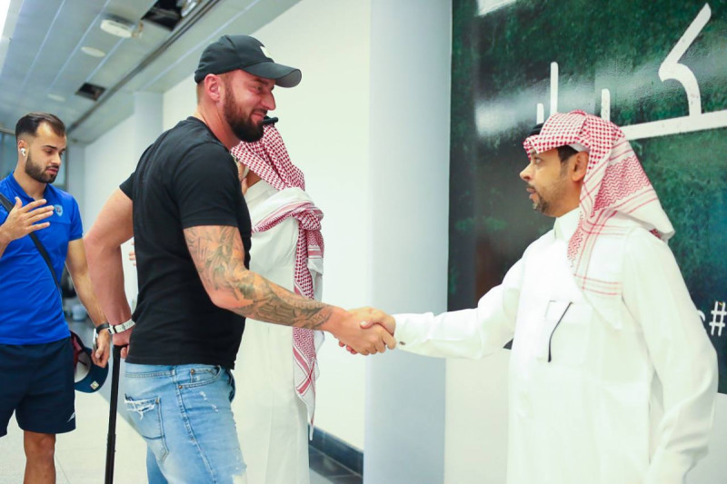 الجهاز الفني يودع أبها