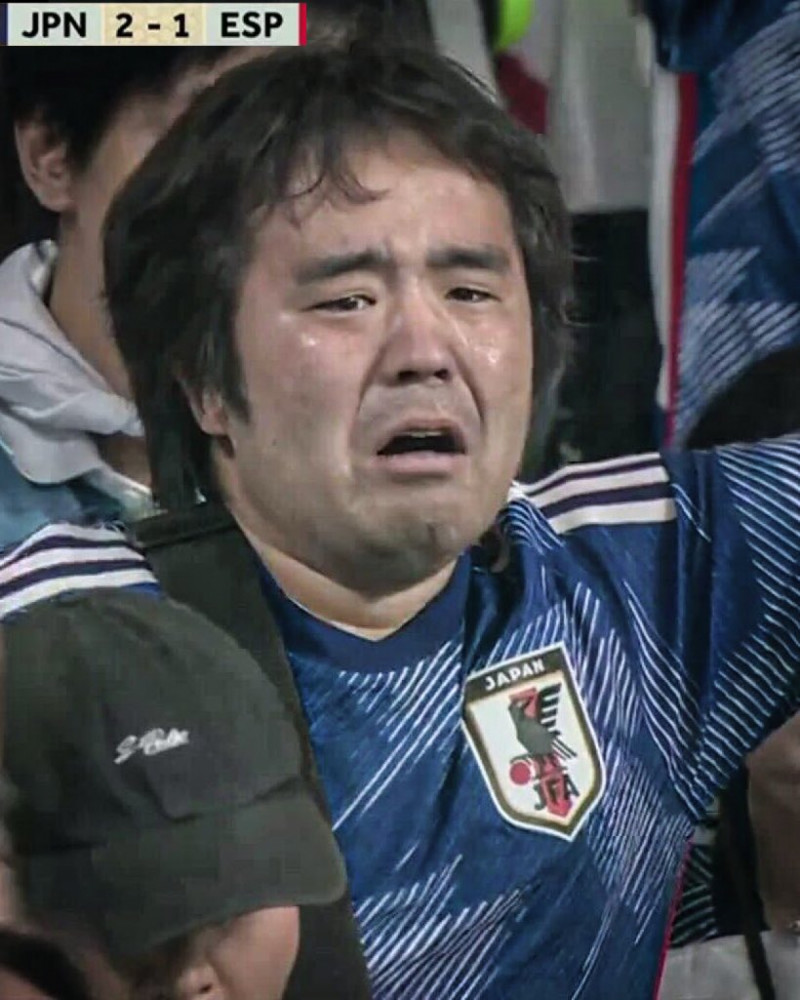 بكاء مشجع يابان بكاء مشجع يابان