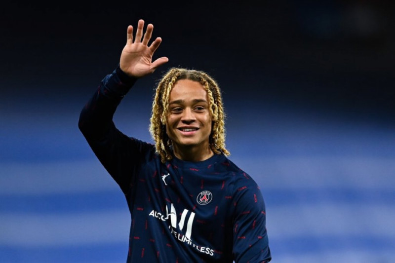 تشافي سيمونز