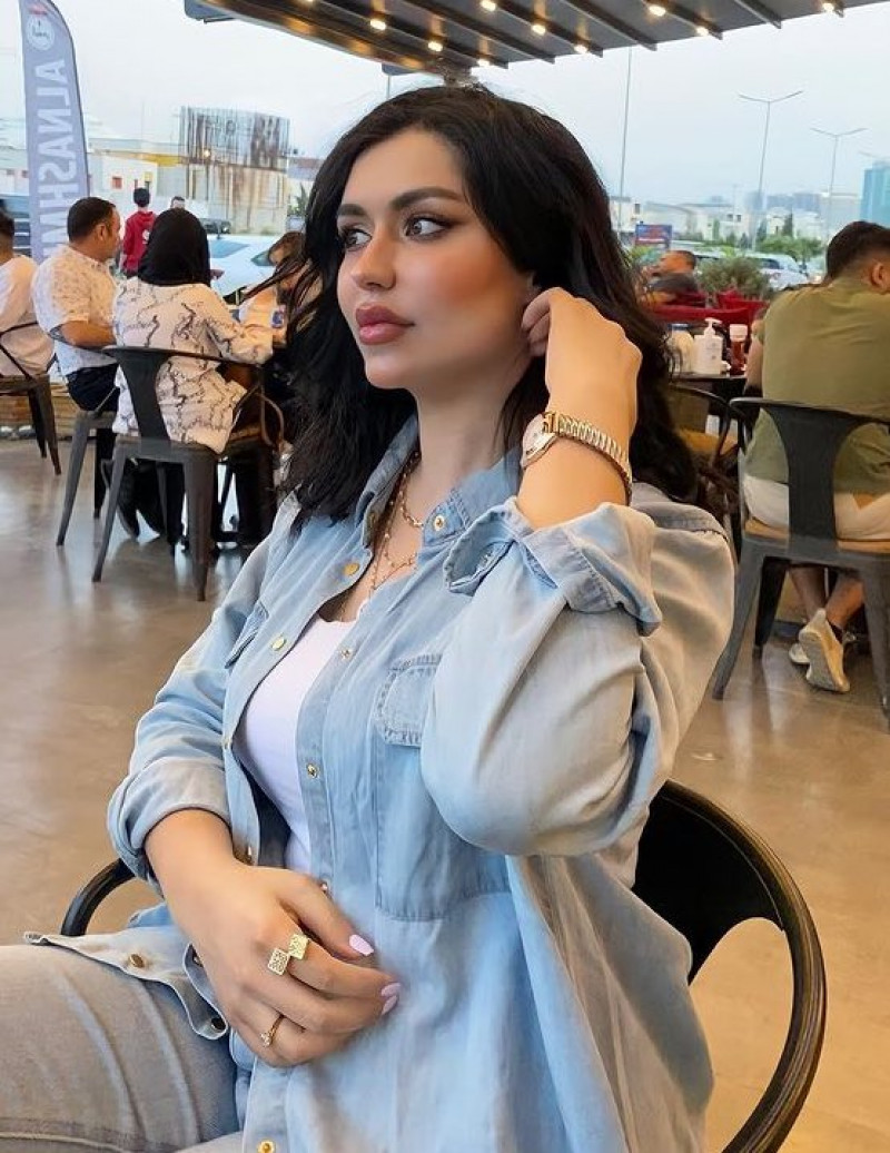 سارة بيلا سارة بيلا