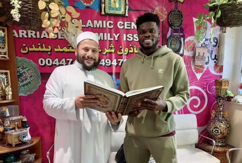 سارة بيلا سارة بيلا