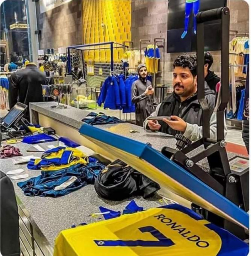 صورة قمصان رونالدو صورة قمصان رونالدو