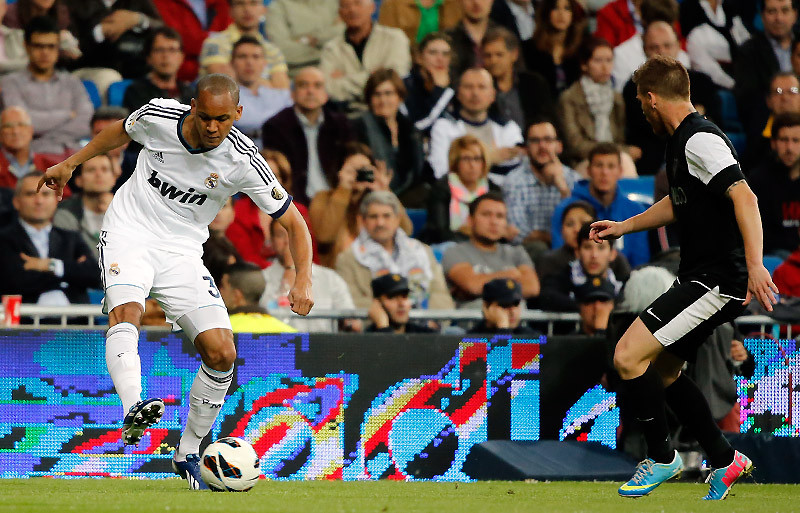 فابينيو بقميص ريال مدريد فابينيو بقميص ريال مدريد