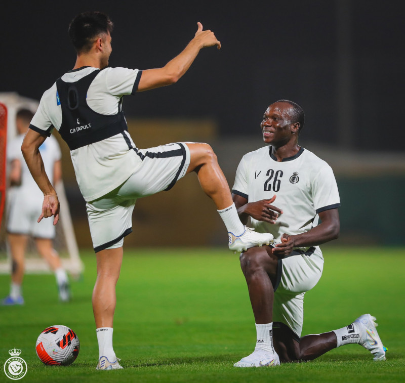 فينسنت أبو بكر وبيتي مارتينيز